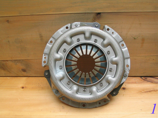 clutch cover &lt; NSC527 &gt; for 1983 to 1992 Nissan trucks supplier