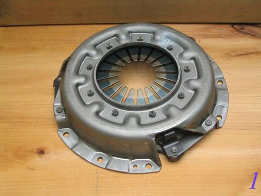 clutch cover &lt; NSC527 &gt; for 1983 to 1992 Nissan trucks supplier